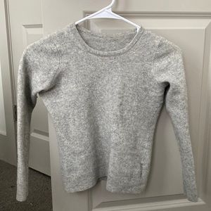 100% CASHMERE LIGHT GRAY SWEATER